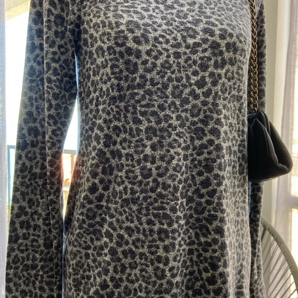 Greyson Threads Leopard Print Sweater, XSmall - Picture 4 of 5